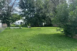 2103 3rd Ave NE, Austin, MN 55912 - Photo 9