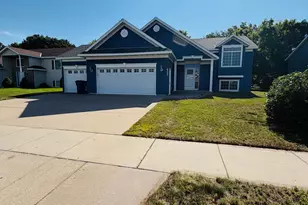 1032 Glade View Ct, Saint Cloud, MN 56303 - Photo 1
