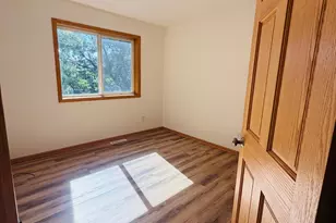 1032 Glade View Ct, Saint Cloud, MN 56303 - Photo 11