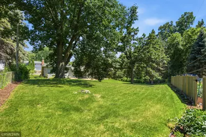 8942 York Road S, Bloomington, MN 55431 - Photo 37