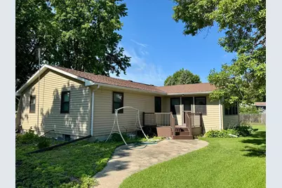 126 S 1st Street, Bird Island, MN 55310 - Photo 3