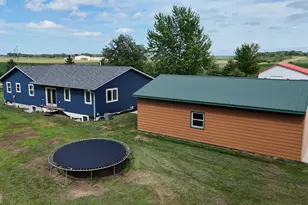 48437 County Rd 28, Windom, MN 56101 - Photo 37