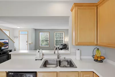 2066 Wellens Street, Chaska, MN 55318 - Photo 9