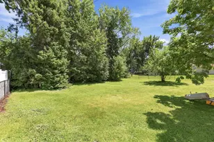 340 Ranchview Ln N, Plymouth, MN 55447 - Photo 39