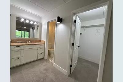 10501 Cedar Lake Road #511, Hopkins, MN 55305 - Photo 11