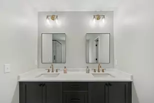 399 Tessier Ct, Saint Paul, MN 55127 - Photo 21
