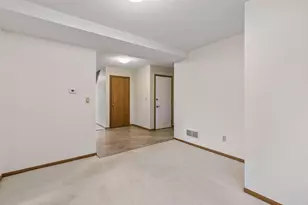 13410 Parkwood Dr, Burnsville, MN 55337 - Photo 17