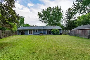 2327 Circle Dr, White Bear Lake, MN 55110 - Photo 29