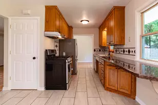 2327 Circle Dr, White Bear Lake, MN 55110 - Photo 9