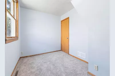 979 Victoria Street N, Saint Paul, MN 55103 - Photo 17