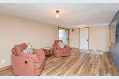 233 Hawthorne Road, Wyoming, MN 55092 - Photo 15