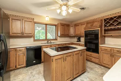 10046 Park Avenue S, Bloomington, MN 55420 - Photo 5