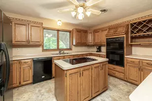 10046 Park Ave S, Bloomington, MN 55420 - Photo 5