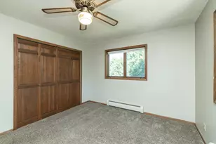 10046 Park Ave S, Bloomington, MN 55420 - Photo 17