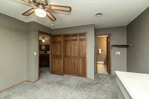 10046 Park Ave S, Bloomington, MN 55420 - Photo 13
