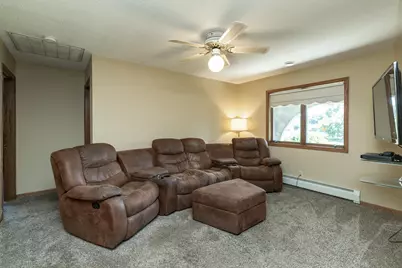 10046 Park Avenue S, Bloomington, MN 55420 - Photo 11