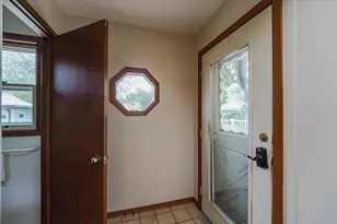 1263 Minnehaha Ave W, Saint Paul, MN 55104 - Photo 13