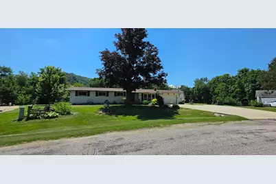 1503 Claudia Avenue, La Crescent, MN 55947 - Photo 1