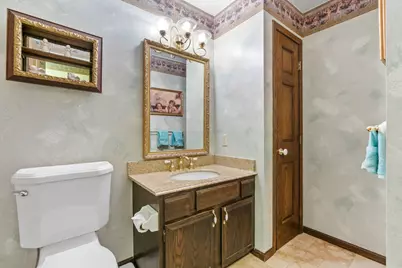 10717 Yukon Avenue S, Bloomington, MN 55438 - Photo 15