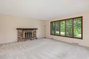 17015 13th Ave N, Plymouth, MN 55447 - Photo 3