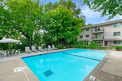 2110 Ridge Drive #13, Saint Louis Park, MN 55416 - Photo 9