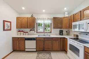 2706 9th St SW, Willmar, MN 56201 - Photo 9