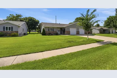 2706 9th Street SW, Willmar, MN 56201 - Photo 5