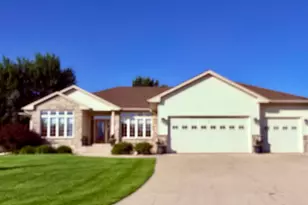 1507 18th Ave SW, Austin, MN 55912 - Photo 1