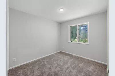 2709 Holloway Avenue E, North Saint Paul, MN 55109 - Photo 17
