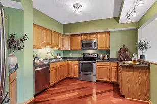 168 6th St E, Saint Paul, MN 55101 - Photo 5