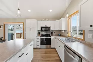 119 Mc Farlane Street NW, Alexandria, MN 56308 - Photo 15