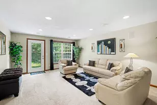 18085 Kindred Ct, Lakeville, MN 55044 - Photo 9