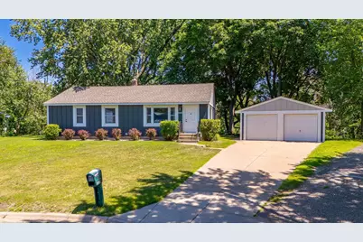 6332 Oak Knoll Plaza, Woodbury, MN 55125 - Photo 1