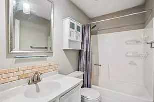 999 41st Ave NE, Columbia Heights, MN 55421 - Photo 7