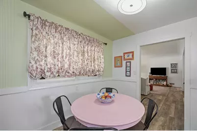 211 Kelser Street, Welcome, MN 56181 - Photo 9
