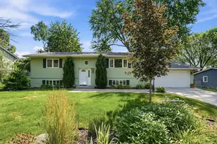 3224 Hillsboro Ave N, New Hope, MN 55427 - Photo 1