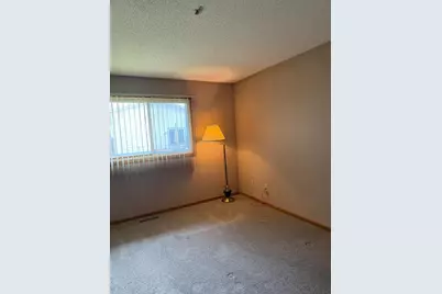 2635 Guthrie Avenue N, Oakdale, MN 55128 - Photo 9