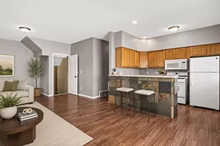 2917 Hemingway Dr, Chaska, MN 55318 - Photo 7