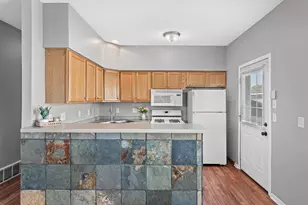 2917 Hemingway Dr, Chaska, MN 55318 - Photo 5