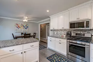 809 Spruce Pl, Saint Peter, MN 56082 - Photo 15