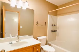 2543 Cypress St, Maplewood, MN 55109 - Photo 33