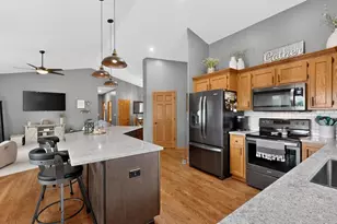 1002 John & Mary Dr SE, Chatfield, MN 55923 - Photo 5