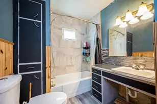 319 E 10th St, Blue Earth, MN 56013 - Photo 11