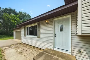 16112 Kettle River Blvd NE, Columbus, MN 55025 - Photo 13