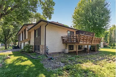 7735 York Lane N, Brooklyn Park, MN 55443 - Photo 3