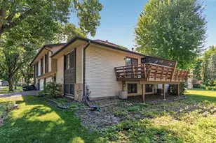 7735 York Ln N, Brooklyn Park, MN 55443 - Photo 3