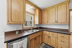 3426 Zenith Ave N, Robbinsdale, MN 55422 - Photo 13
