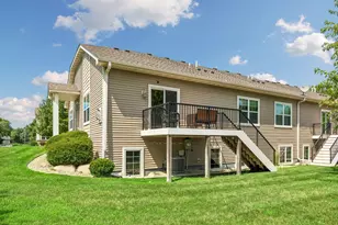 2588 Vierling Dr E, Shakopee, MN 55379 - Photo 25