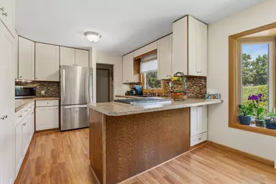 219 5th Street SE, Madelia, MN 56062 - Photo 5