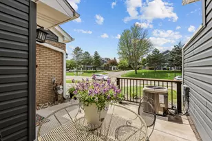 1795 Donegal Dr, Woodbury, MN 55125 - Photo 3